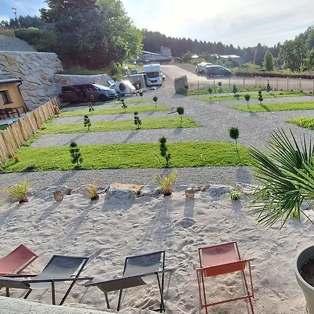 Tiny By Timo's Camp *