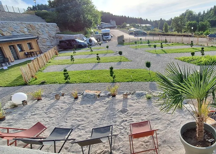 Tiny By Timo's Camp *